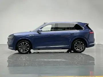 2026 Aito AITO M7 с пробегом 10 900 км