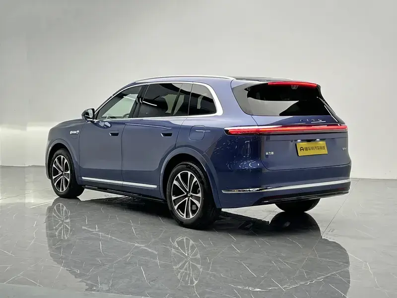2026 Aito AITO M7 с пробегом 10 900 км