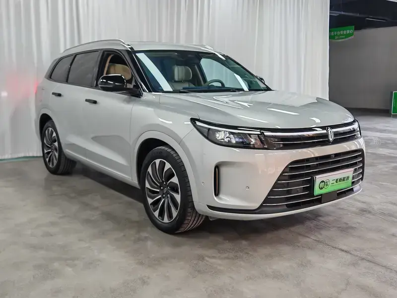 2024 Aito AITO M7 с пробегом 50 000 км