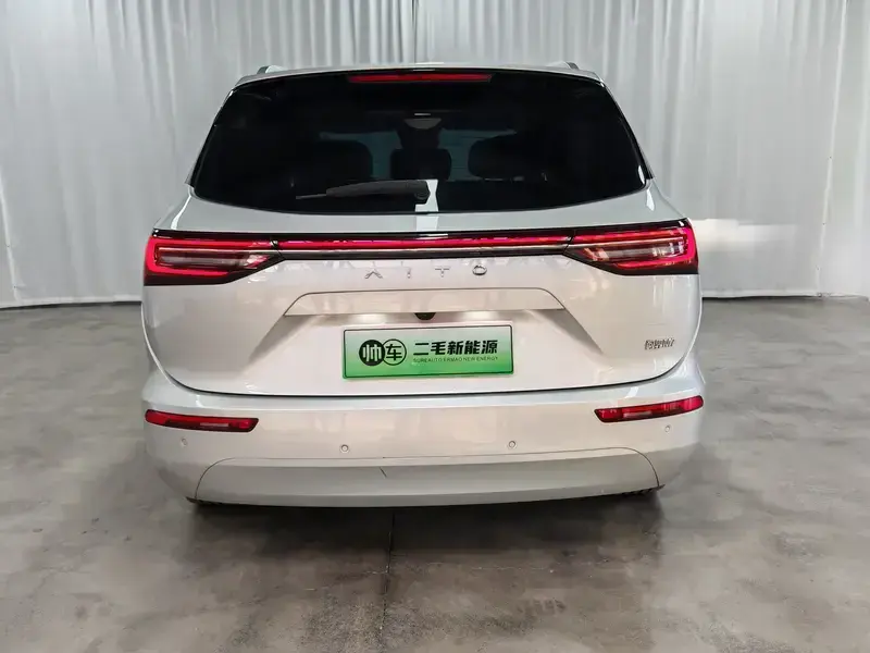 2024 Aito AITO M7 с пробегом 50 000 км