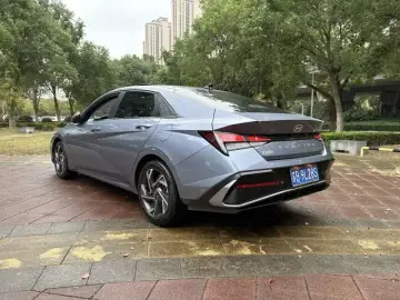 2023 Hyundai Elantra Plug-in Hybrid с пробегом 50 000 км