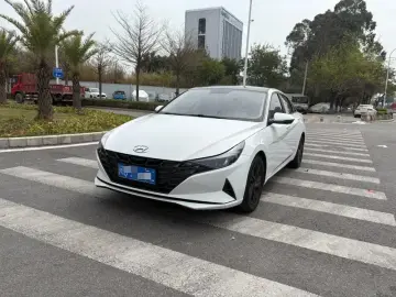 2022 Hyundai Elantra Plug-in Hybrid с пробегом 20 000 км