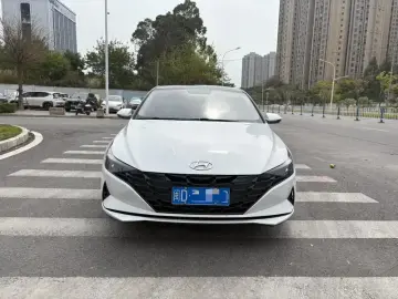 2022 Hyundai Elantra Plug-in Hybrid с пробегом 20 000 км