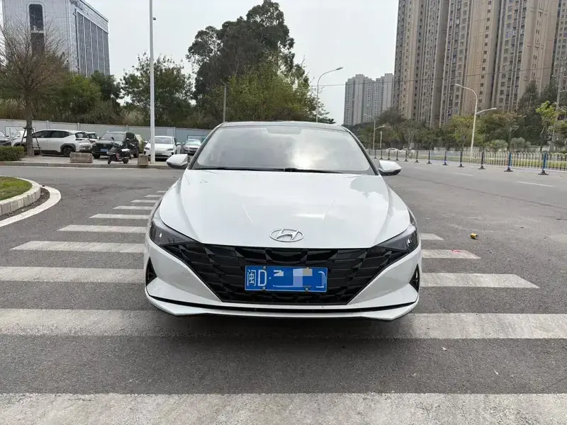 2022 Hyundai Elantra Plug-in Hybrid с пробегом 20 000 км