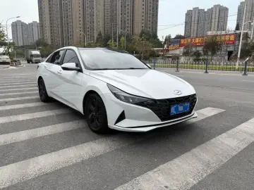 2022 Hyundai Elantra Plug-in Hybrid с пробегом 20 000 км