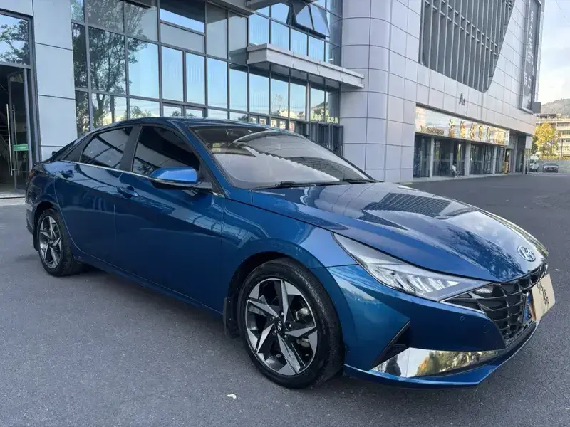 2021 Hyundai Elantra Plug-in Hybrid с пробегом 40 000 км