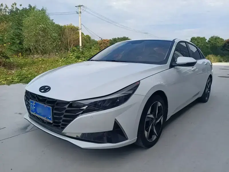 2021 Hyundai Elantra Plug-in Hybrid с пробегом 30 000 км