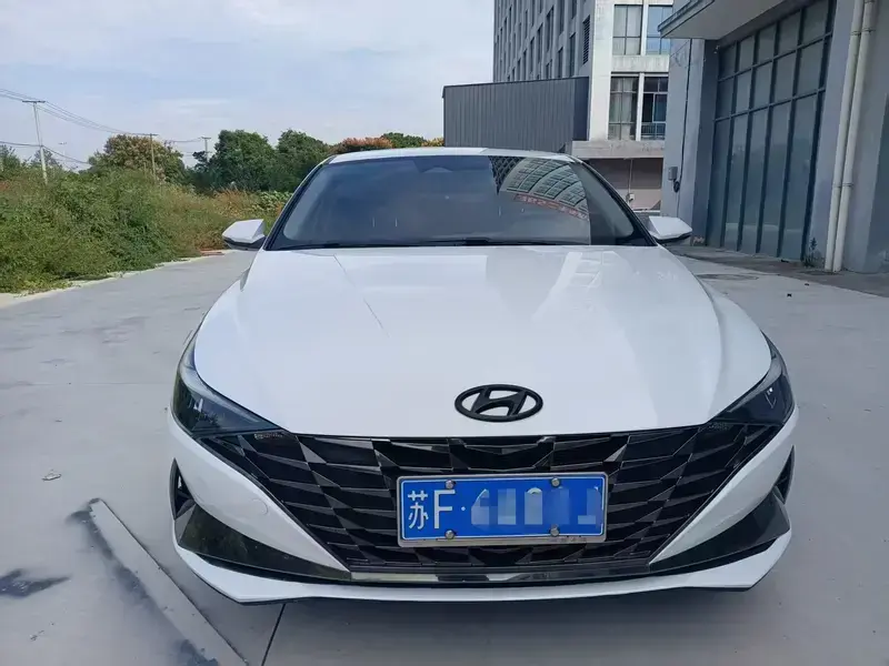 2021 Hyundai Elantra Plug-in Hybrid с пробегом 30 000 км