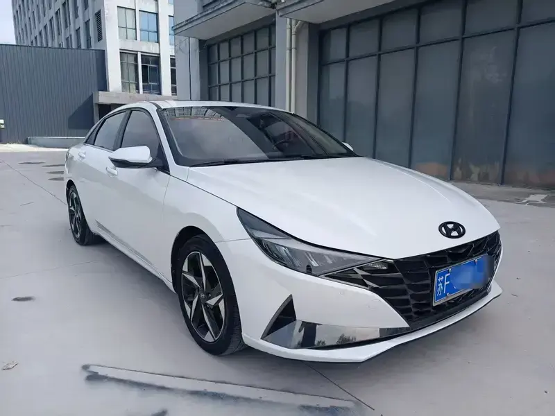 2021 Hyundai Elantra Plug-in Hybrid с пробегом 30 000 км