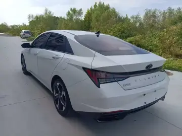 2021 Hyundai Elantra Plug-in Hybrid с пробегом 30 000 км