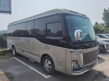 2024 Hongqi Guoyue с пробегом 9 000 км