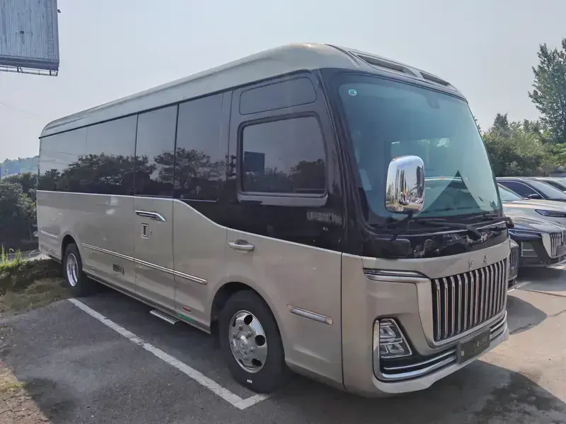 2024 Hongqi Guoyue с пробегом 9 000 км