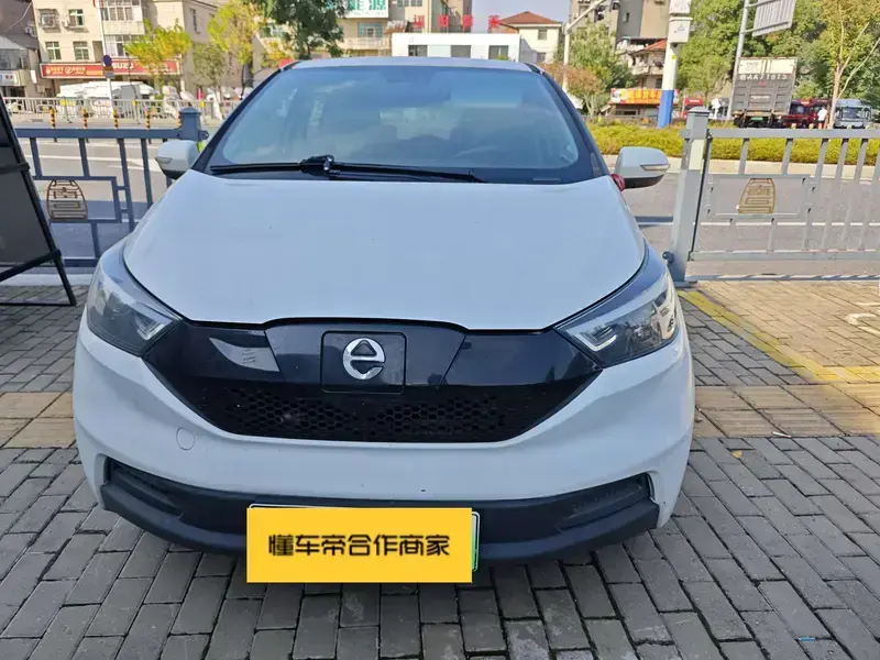 2022 JMC Yizhi EV3 с пробегом 75 000 км