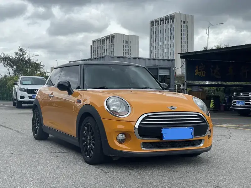 2014 Mini MINI с пробегом 112 000 км