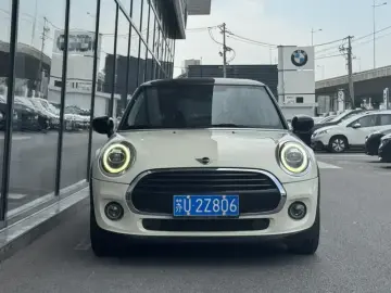 2019 Mini MINI с пробегом 48 000 км