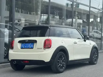 2019 Mini MINI с пробегом 48 000 км