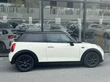 2019 Mini MINI с пробегом 48 000 км