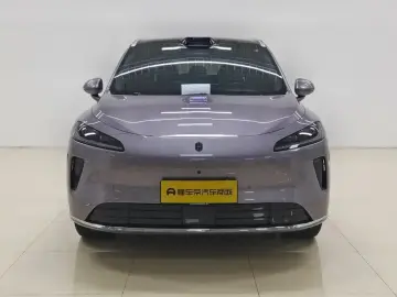 2025 Stelato SUV с пробегом 17 200 км