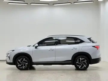 2024 Wuling Wuling Xingguang S с пробегом 37 500 км