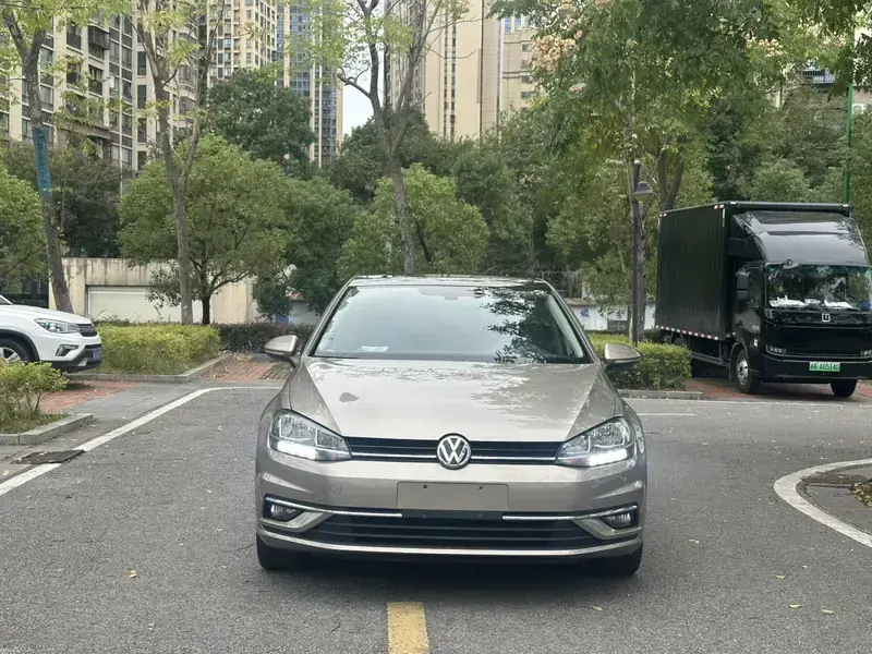 2018 Volkswagen Golf Electric с пробегом 80 000 км