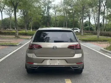 2018 Volkswagen Golf Electric с пробегом 80 000 км