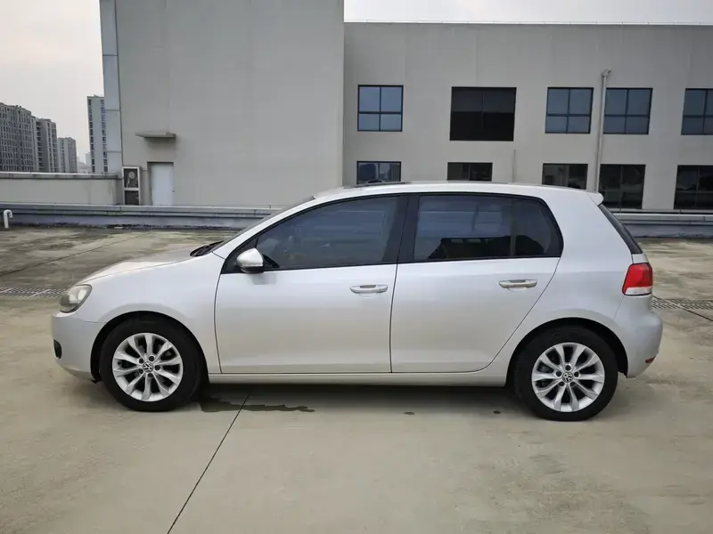 2012 Volkswagen Golf Electric с пробегом 90 000 км