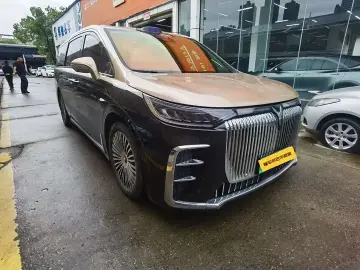 2025 Voyah Dreamer с пробегом 55 000 км