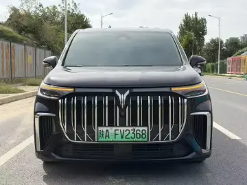 2024 Voyah Dreamer с пробегом 65 000 км