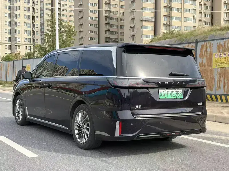 2024 Voyah Dreamer с пробегом 65 000 км