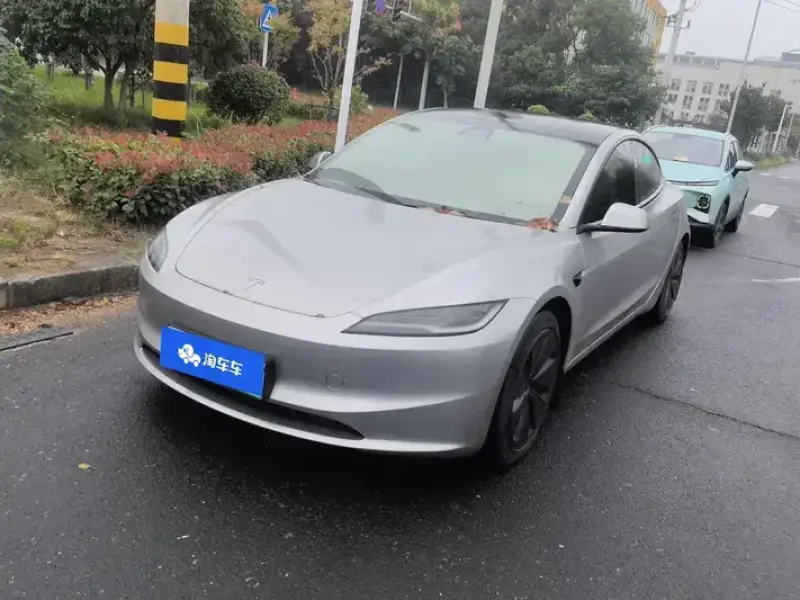 2023 Tesla Model 3 с пробегом 74 000 км