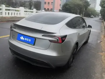2023 Tesla Model 3 с пробегом 74 000 км