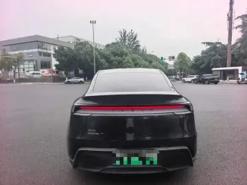 2025 Tesla Model Y с пробегом 61 000 км