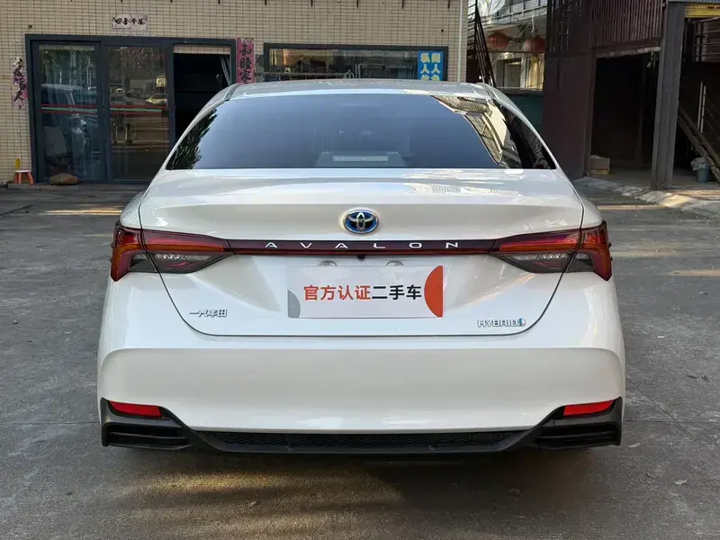 2019 Toyota Avalon с пробегом 91 000 км