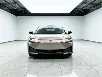 2023 Toyota bZ3 с пробегом 30 000 км