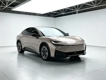 2023 Toyota bZ3 с пробегом 30 000 км