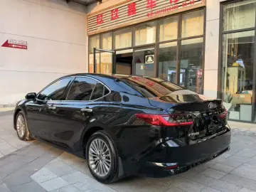 2024 Toyota Camry с пробегом 17 000 км