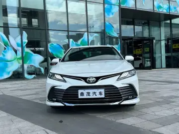 2023 Toyota Camry с пробегом 40 000 км