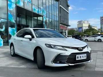 2023 Toyota Camry с пробегом 40 000 км