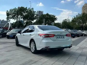 2023 Toyota Camry с пробегом 40 000 км