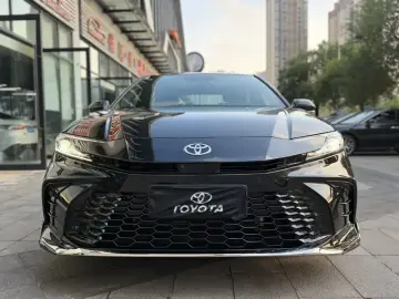 2024 Toyota Camry с пробегом 9 000 км