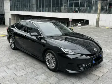 2024 Toyota Camry с пробегом 6 000 км
