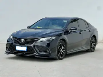 2023 Toyota Camry с пробегом 30 000 км