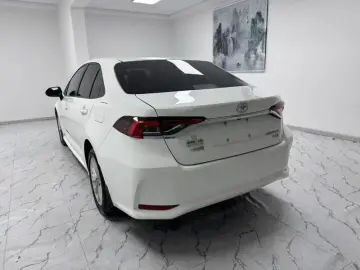 2021 Toyota Corolla с пробегом 25 000 км