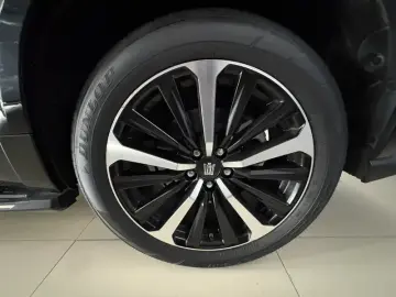 2023 Toyota Crown Kluger с пробегом 42 000 км