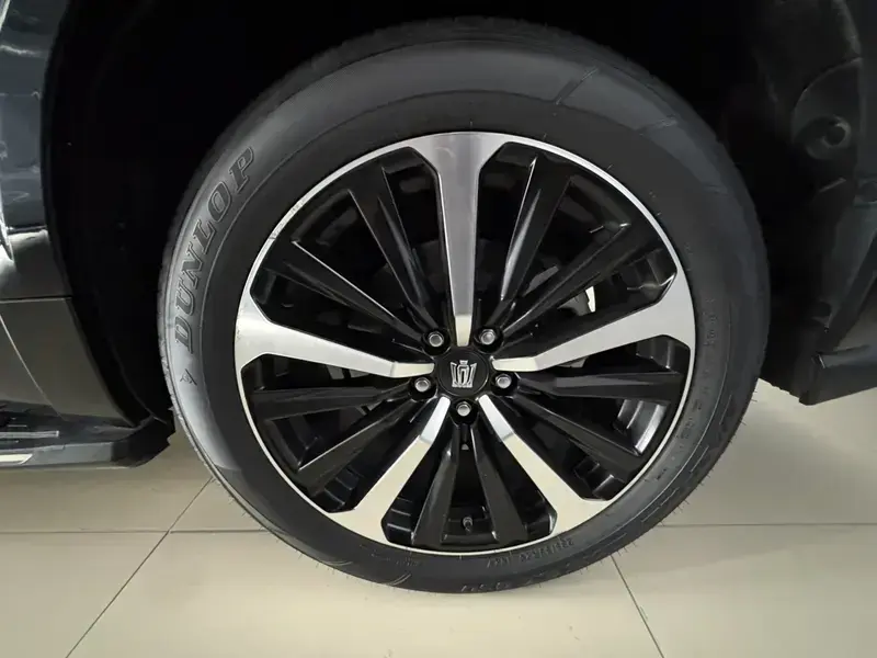 2023 Toyota Crown Kluger с пробегом 42 000 км