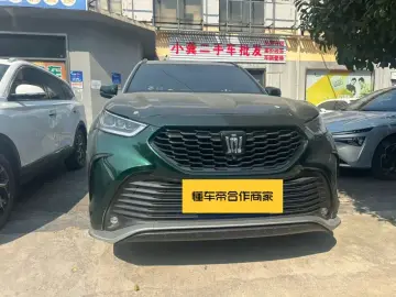 2023 Toyota Crown Kluger с пробегом 32 000 км