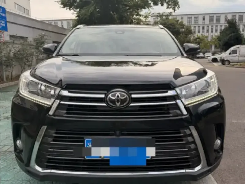 2021 Toyota Highlander с пробегом 90 000 км