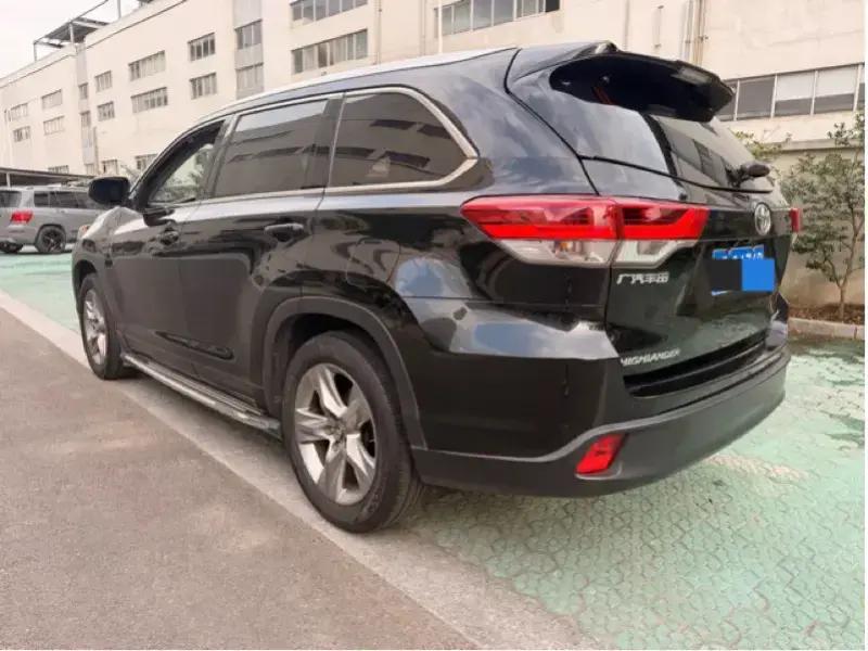 2021 Toyota Highlander с пробегом 90 000 км