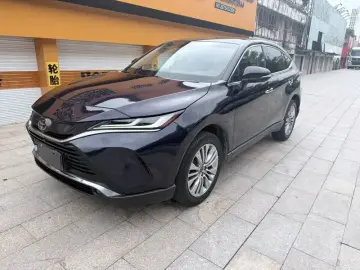 2022 Toyota Harrier с пробегом 70 000 км