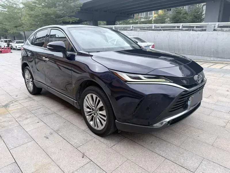 2022 Toyota Harrier с пробегом 70 000 км